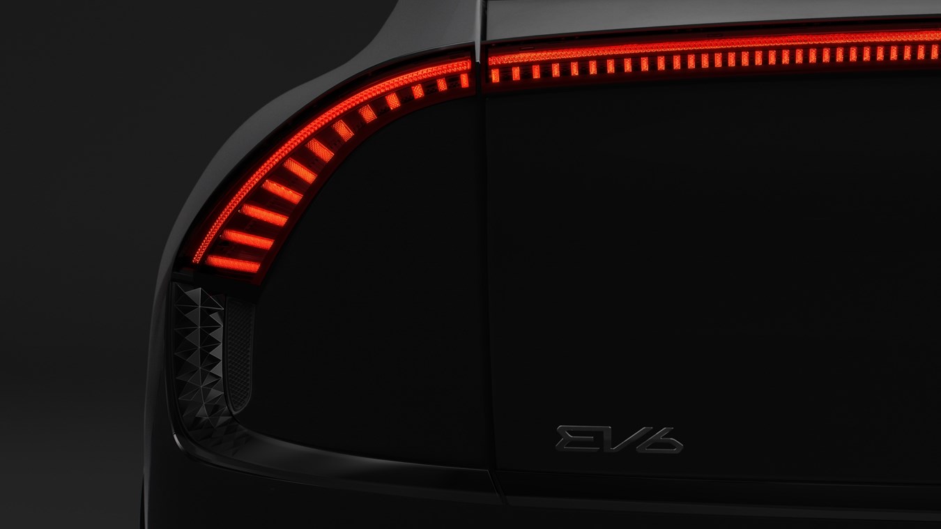 Kia anticipa su primer modelo 100% eléctrico, EV6 - Article cover image.