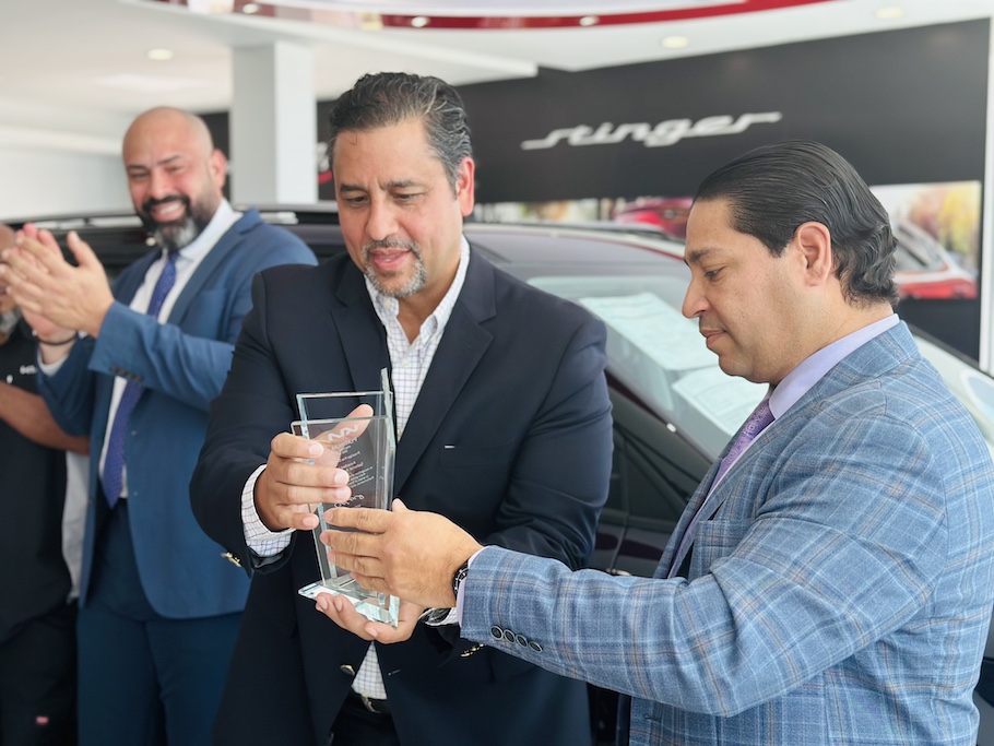 Concesionario Señorial Auto Kia en Ponce es galardonado con el Premio Platinum Prestige Dealer - Article cover image.